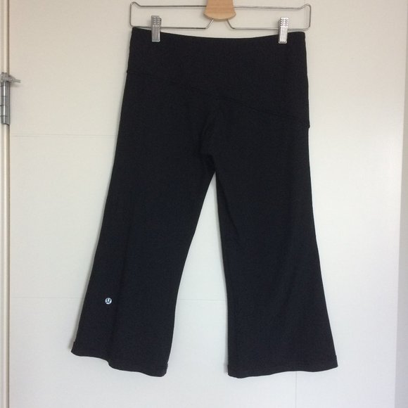 Lululemon Retro Rainbow Crop - Picture 2 of 9